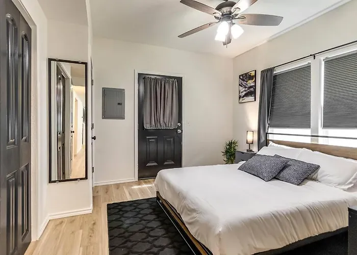 Stylish & Serene Modern Retreat