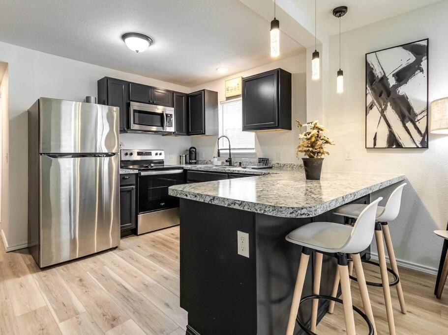 Stylish & Serene Modern Retreat *