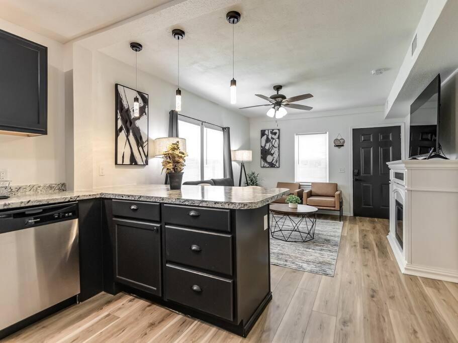 Stylish & Serene Modern Retreat Apartment Bartlesville